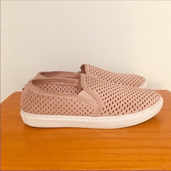 Steve madden laser cut slip on’s - Picture 3 of 7